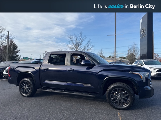 2023 Toyota Tundra Platinum's photo