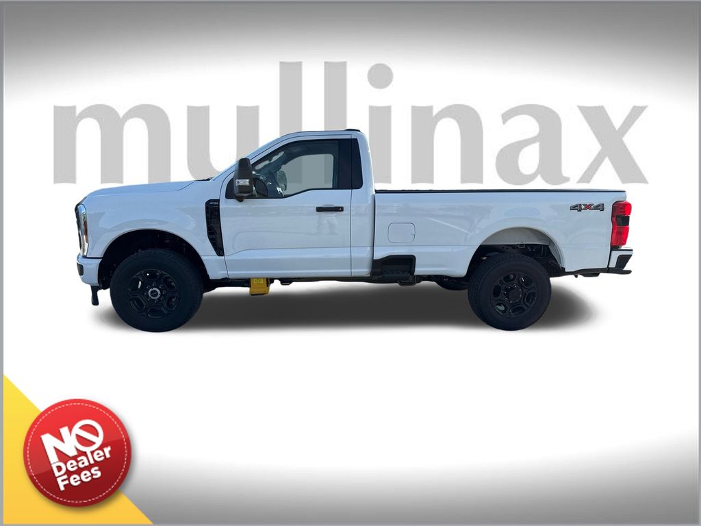 2025 Ford F-350 photo 2