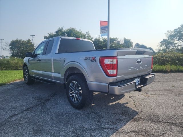 2021 Ford F-150 XL photo 3