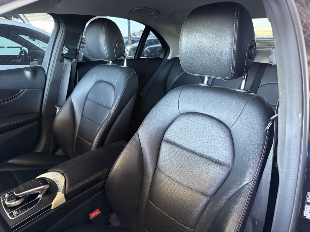2015 Mercedes Benz C 300 4MATIC photo 4
