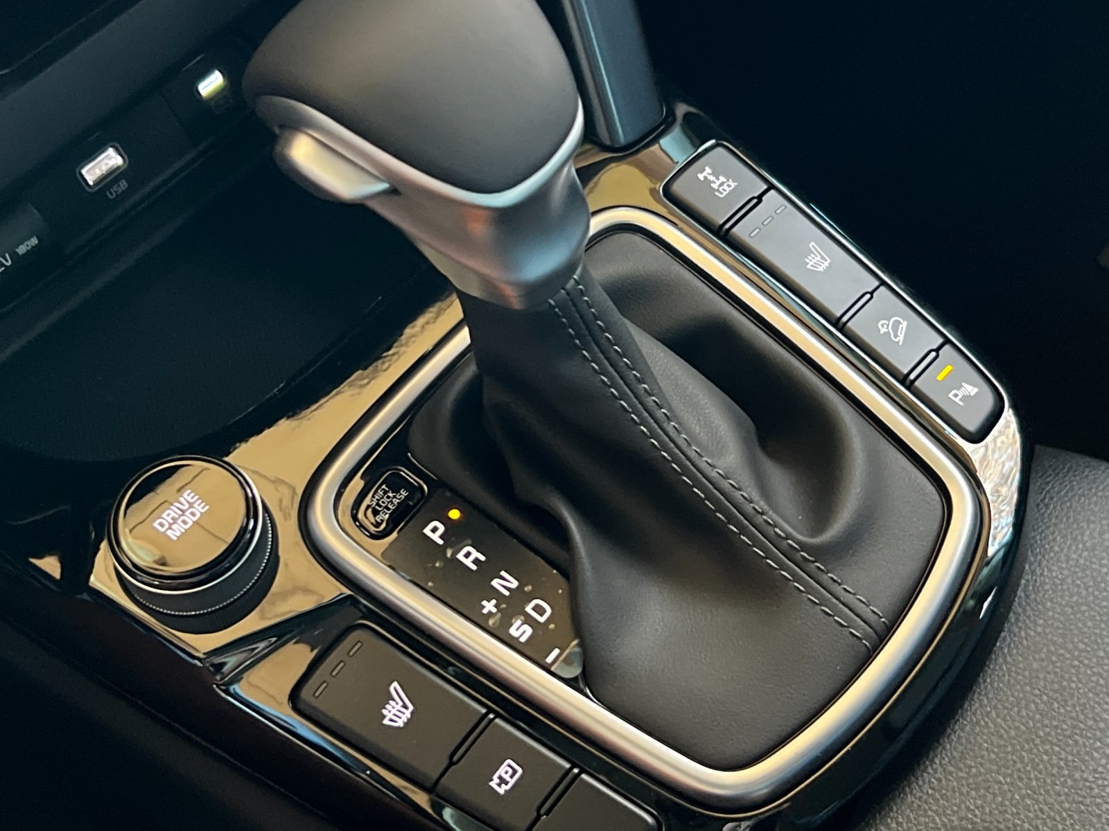2026 Kia Seltos EX photo 19