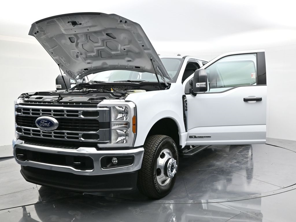 2026 Ford F-350 XLT photo 48