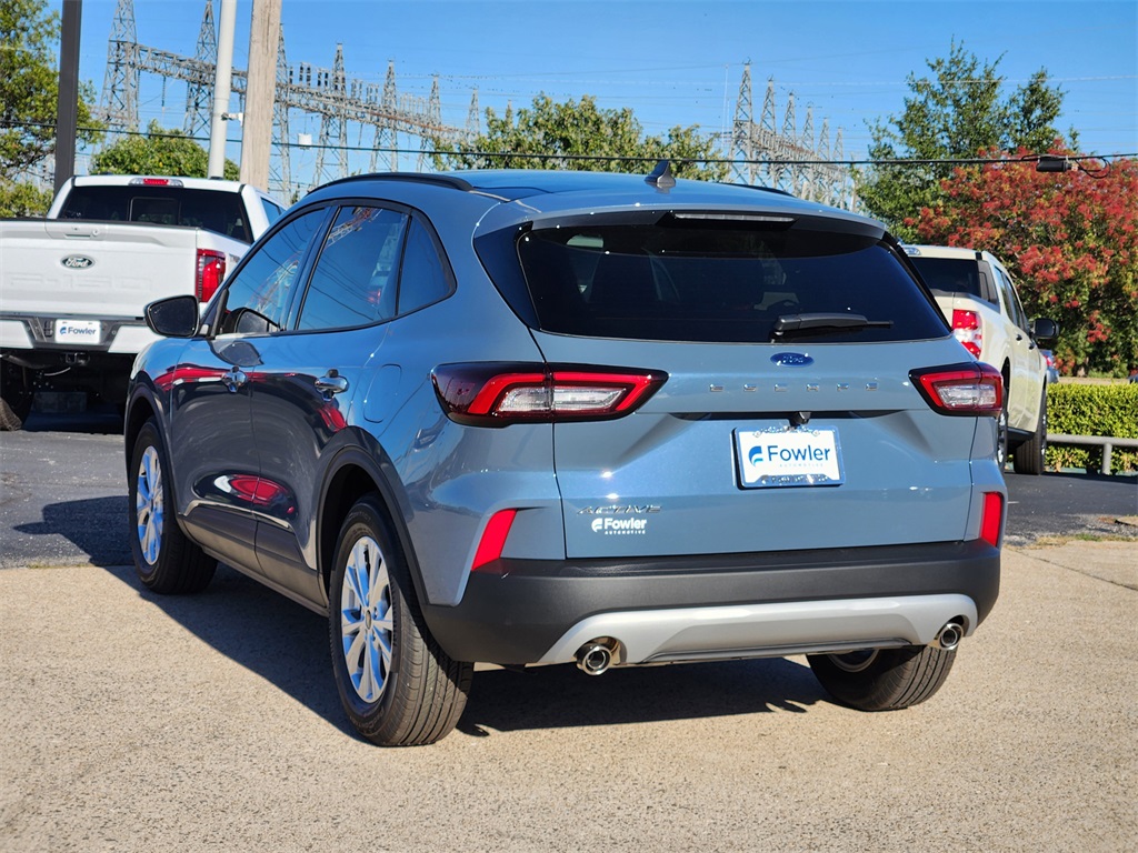 2026 Ford Escape Active photo 2