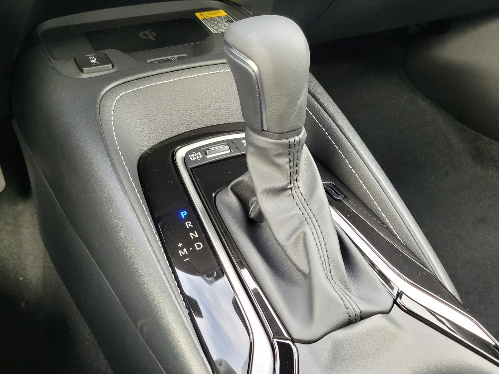 2025 Toyota Corolla XSE photo 7