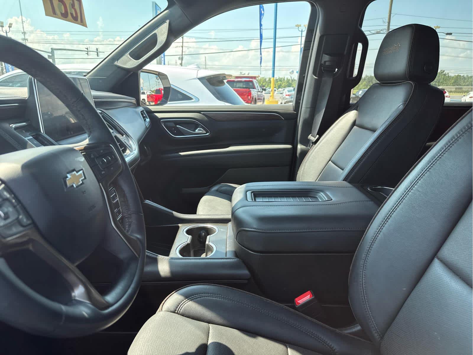 2024 Chevrolet Suburban High Country photo 4
