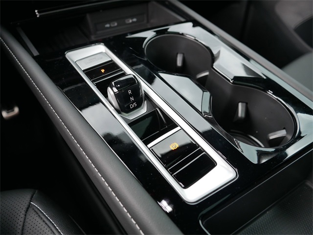 2025 Volkswagen Atlas Cross Sport SE R-Line photo 11