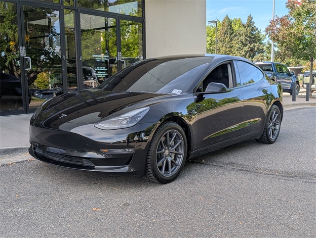 2022 Tesla Model 3 Long Range photo 2