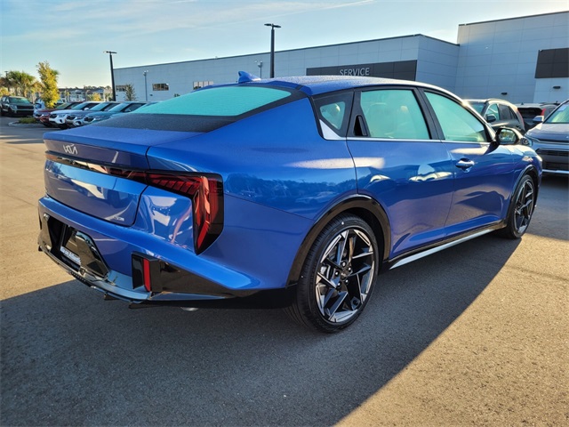 2025 Kia K4 GT-Line photo 11