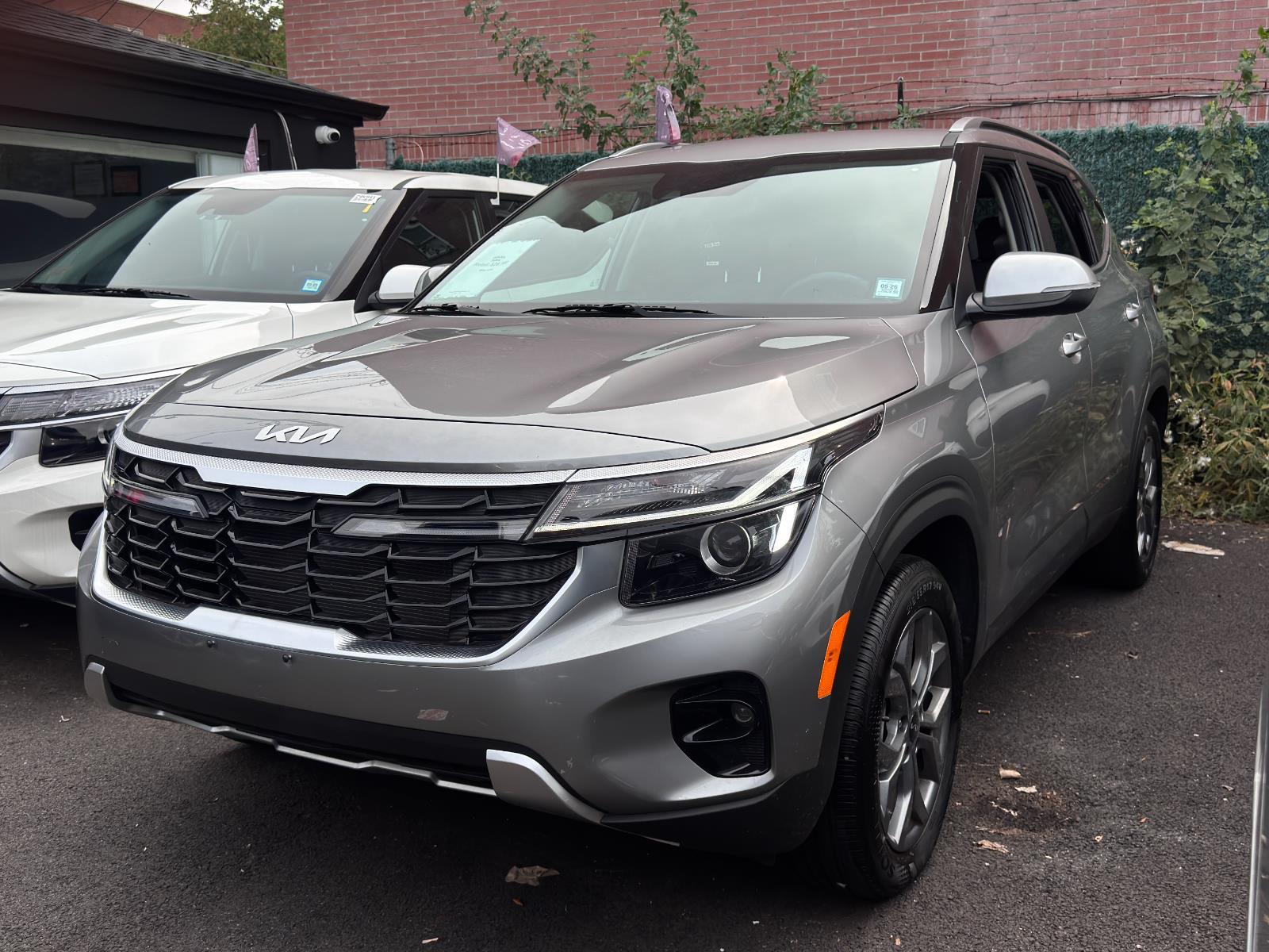 2024 Kia Seltos S's photo