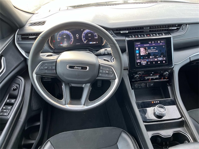2024 Jeep Grand Cherokee Altitude photo 11