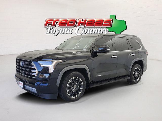 2023 Toyota Sequoia Limited's photo