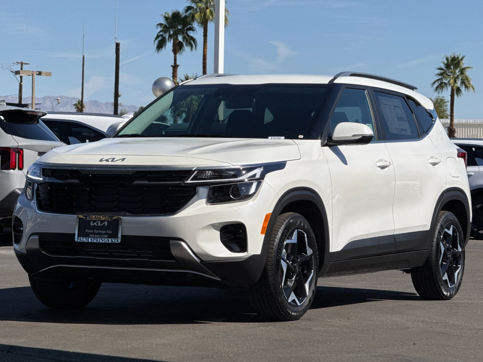 2025 Kia Seltos EX photo 2