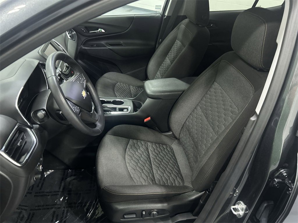 2021 Chevrolet Equinox LT photo 13