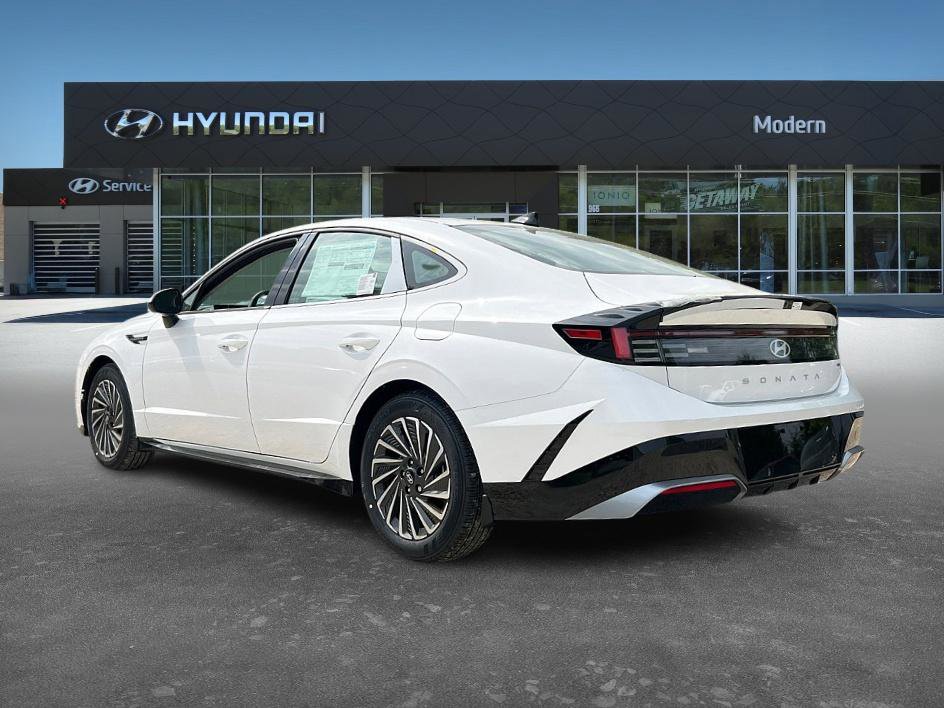 2025 Hyundai Sonata Hybrid SEL photo 5