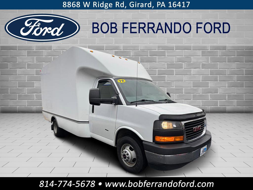 2019 GMC Savana Cutaway Work Van's photo