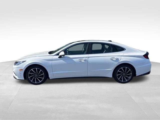 2022 Hyundai Sonata Limited photo 2