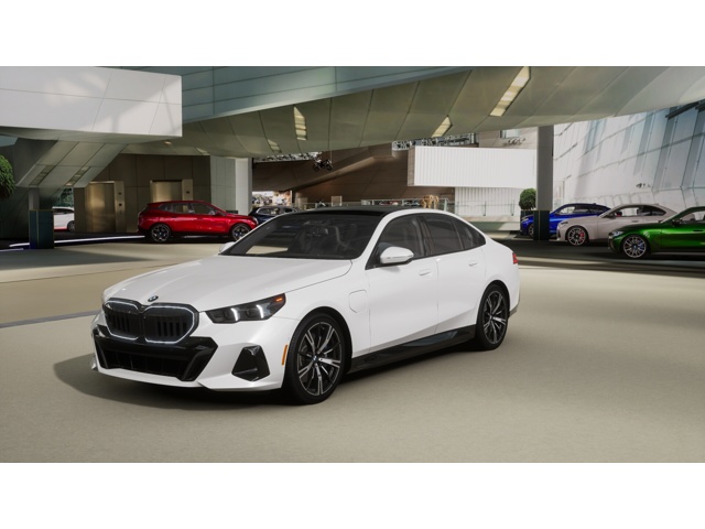 2026 BMW 5 Series 550e's photo