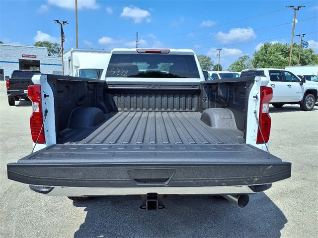 2025 Chevrolet Silverado 2500HD photo 3