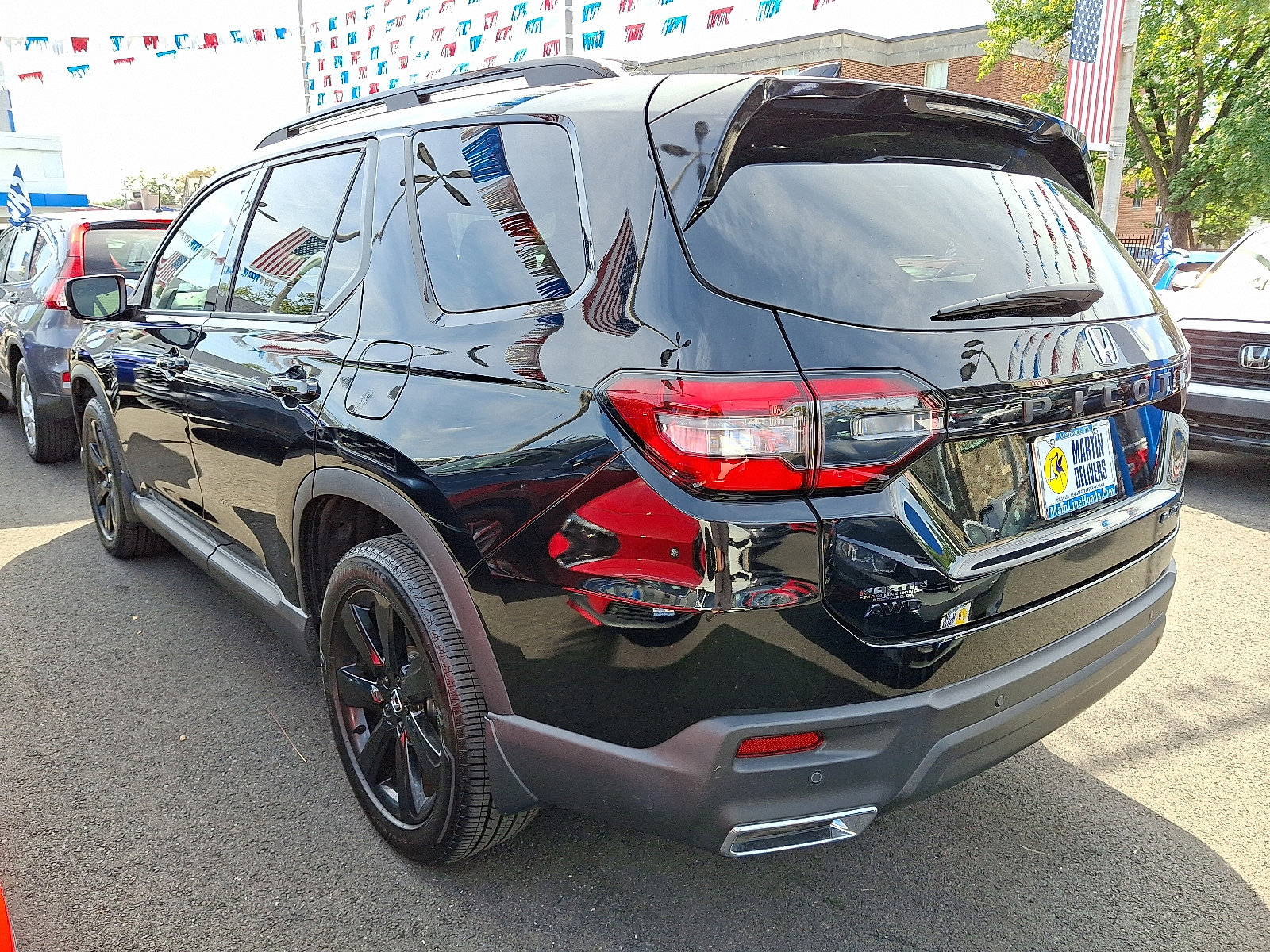 2025 Honda Pilot Black Edition photo 2