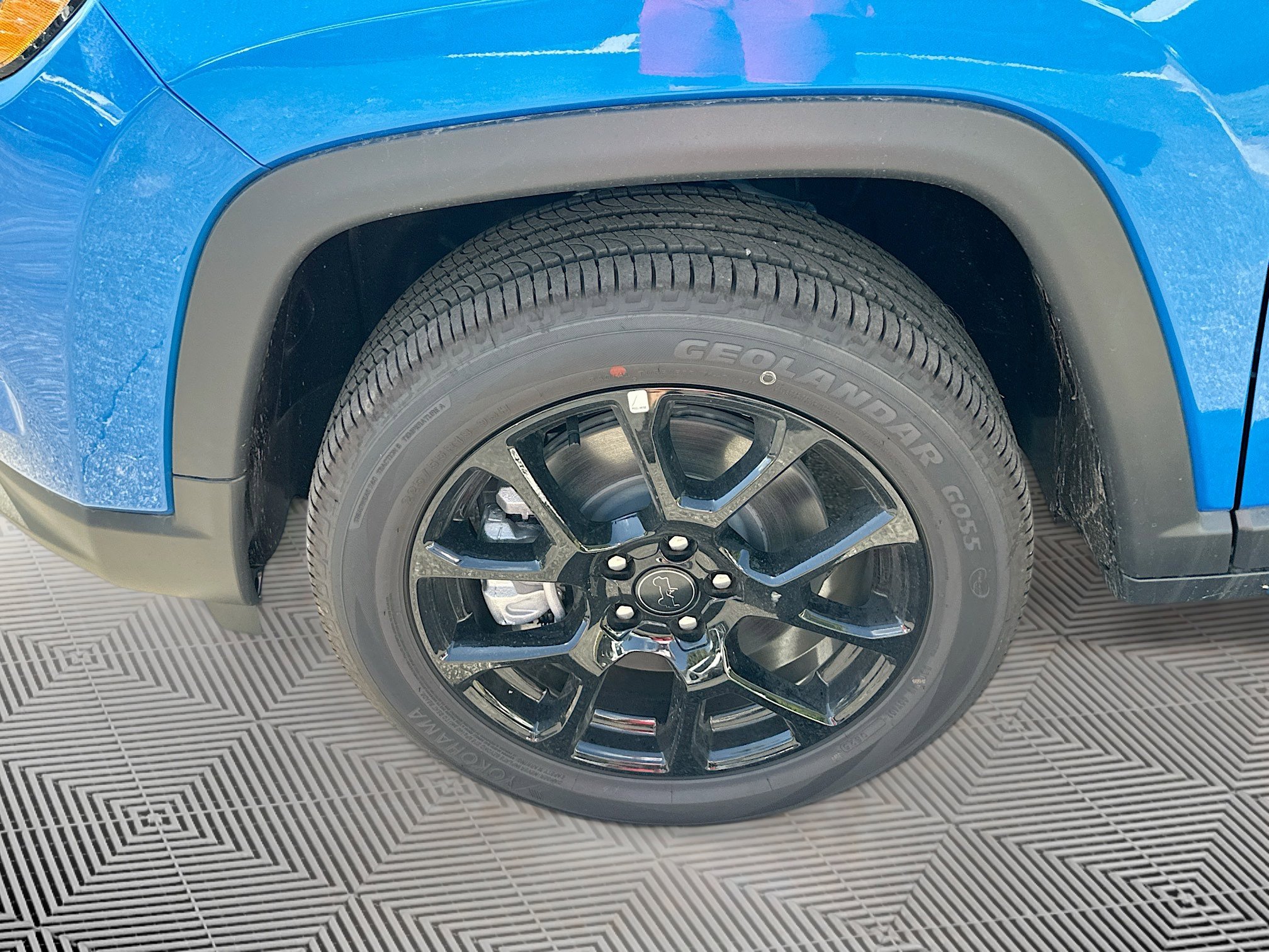 2026 Jeep Compass Latitude Altitude Special Edition photo 17