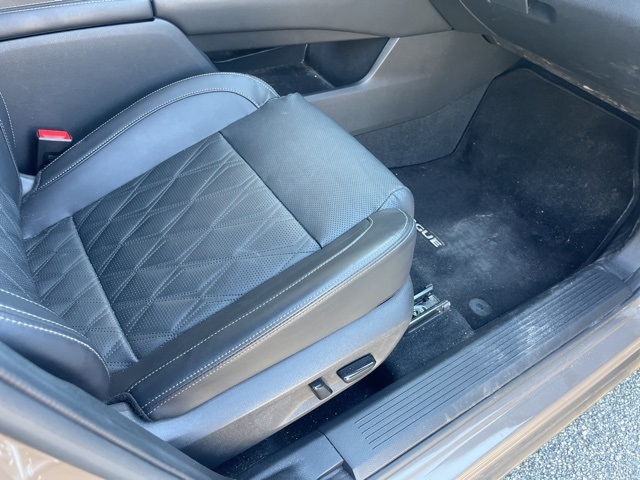 2024 Nissan Rogue Platinum photo 22