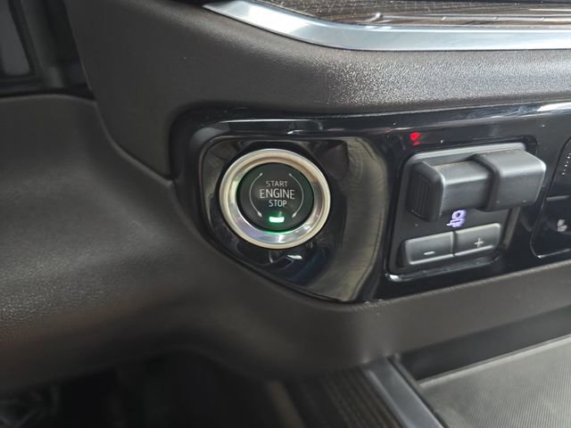 2022 Chevrolet Silverado 1500 LT photo 22