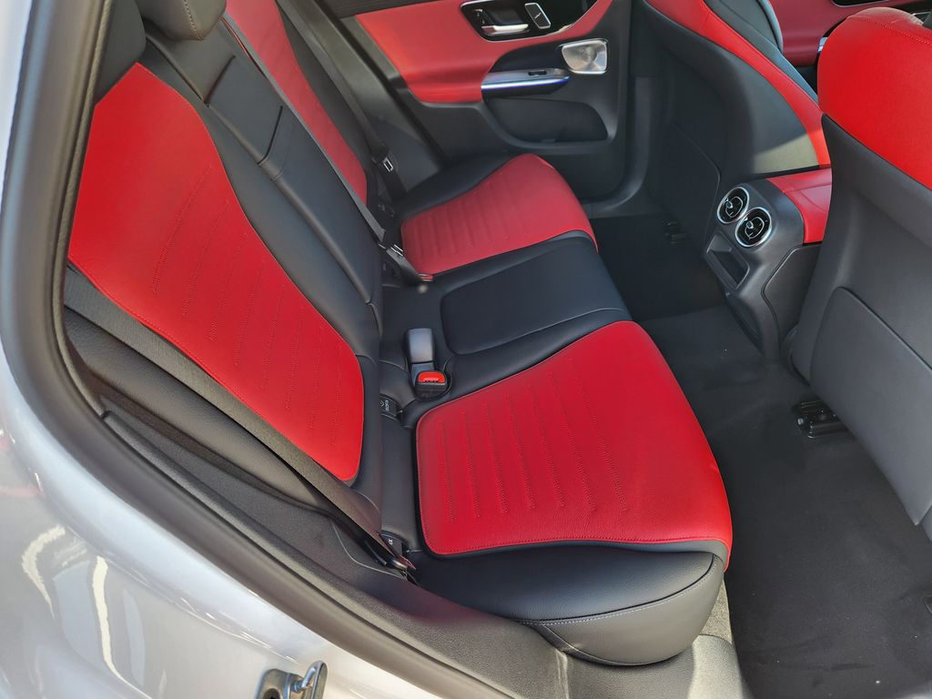 2026 Mercedes Benz GLC 300 4MATIC photo 15
