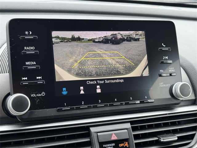 2018 Honda Accord LX photo 4