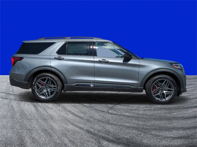 2025 Ford Explorer ST-Line photo 2