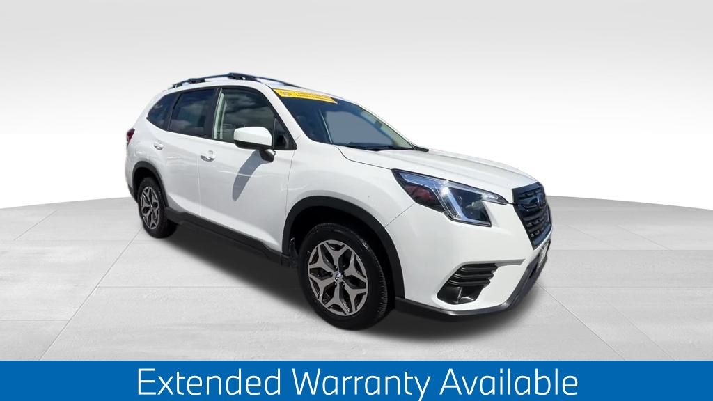 2023 Subaru Forester Premium photo 4