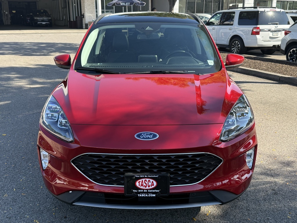 2022 Ford Escape Titanium photo 2