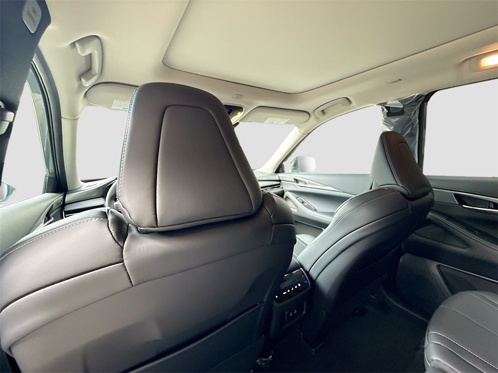 2026 Infiniti QX60 Pure photo 26