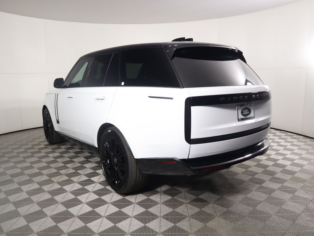 2025 Land Rover Range Rover SE photo 7