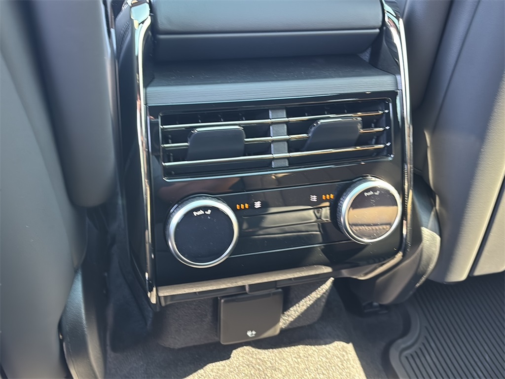 2025 Land Rover Range Rover Sport SE photo 10