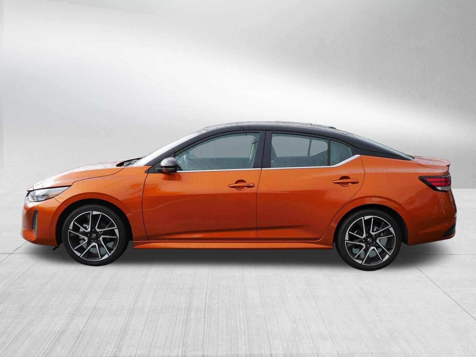 2024 Nissan Sentra SR photo 4