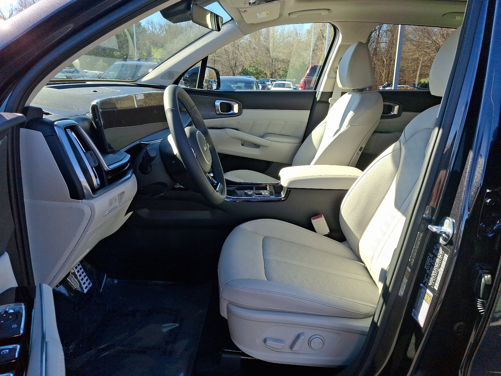 2025 Kia Sorento X-Line SX photo 6