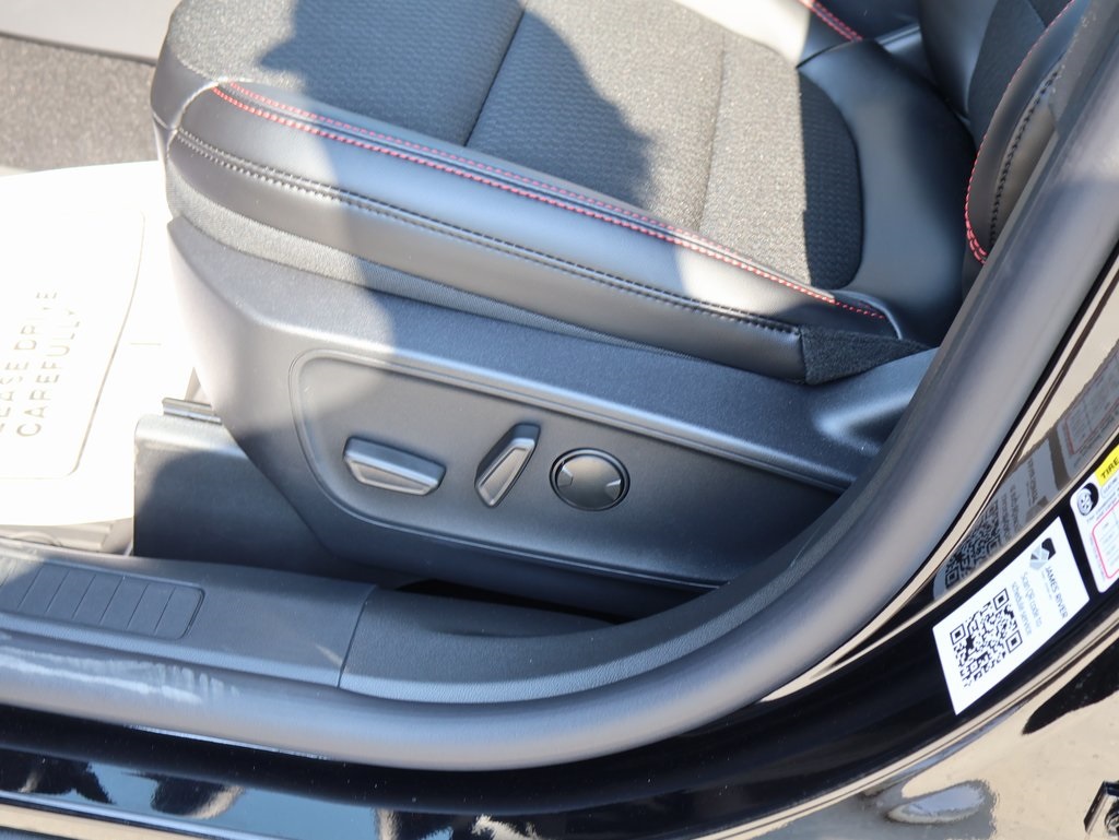 2025 Ford Escape ST-Line Elite photo 22