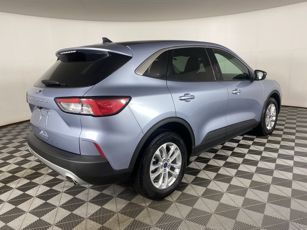 2022 Ford Escape SE photo 4