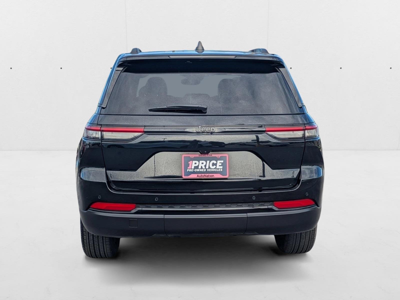 2024 Jeep Grand Cherokee Altitude photo 4