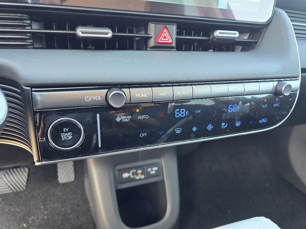 2025 Hyundai Ioniq 5 SEL photo 16