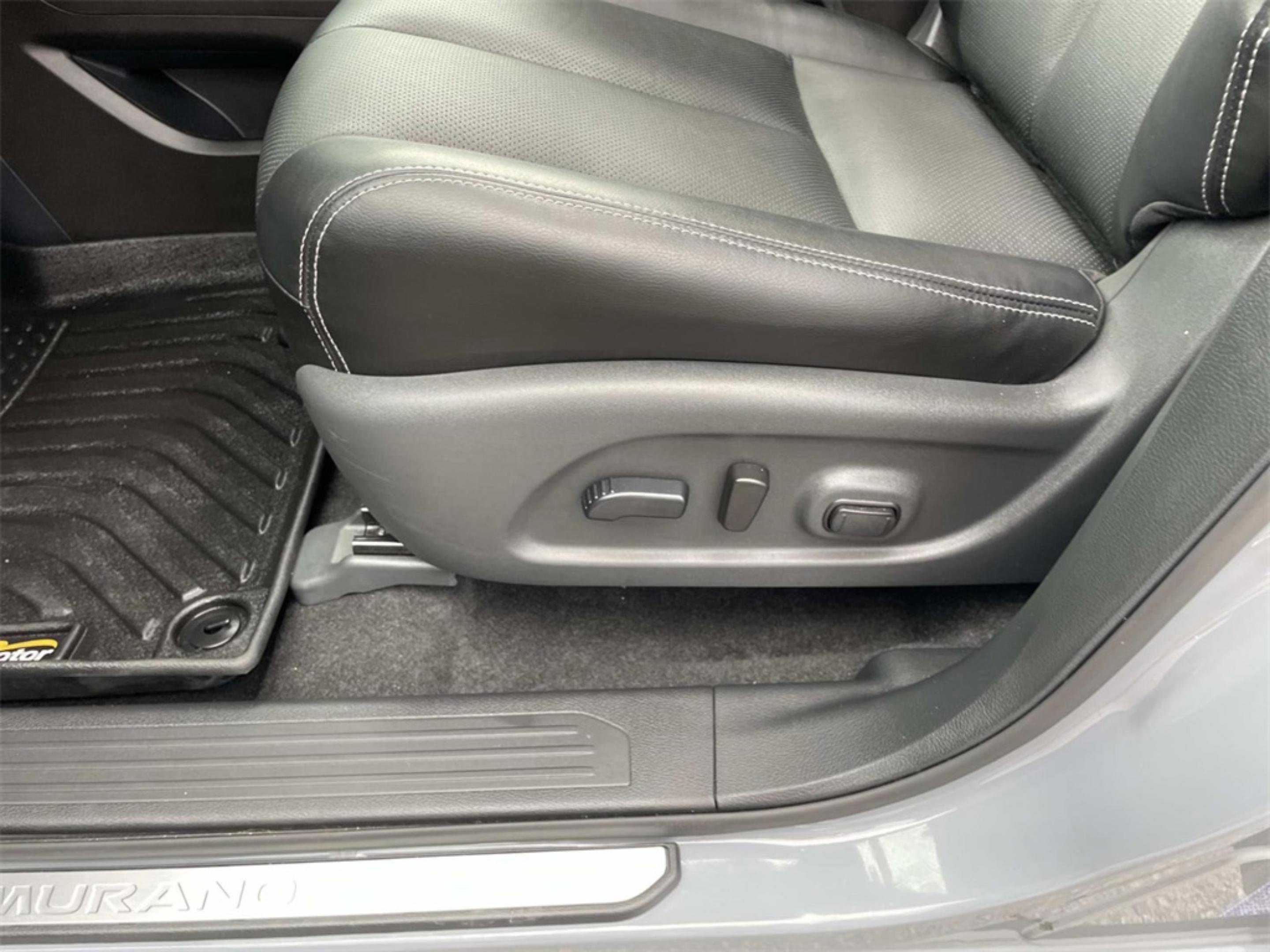 2024 Nissan Murano SL photo 11