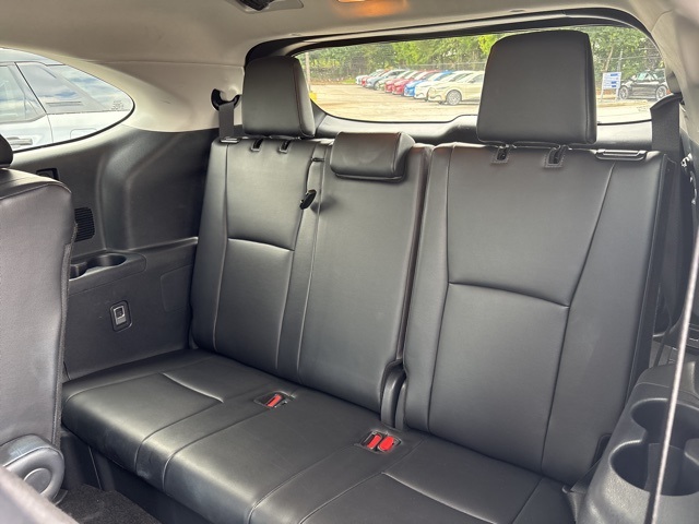 2024 Toyota Highlander LE photo 25