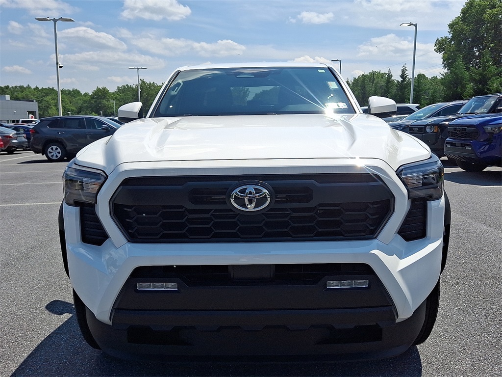 2025 Toyota Tacoma TRD Off-Road Double Cab photo 2