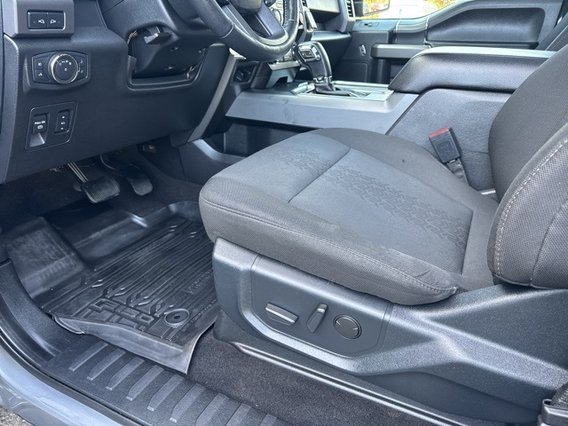 2020 Ford F-150 XLT photo 20