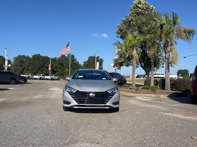 2025 Nissan Versa 1.6 SV photo 2