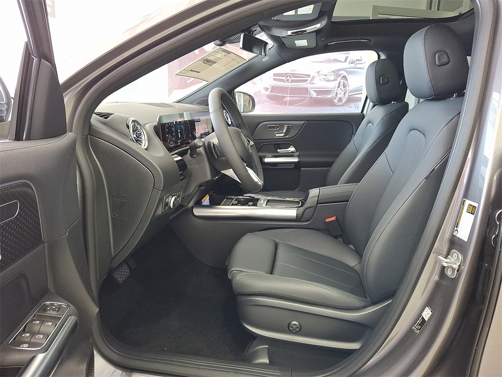 2026 Mercedes Benz GLA 250 4MATIC photo 8
