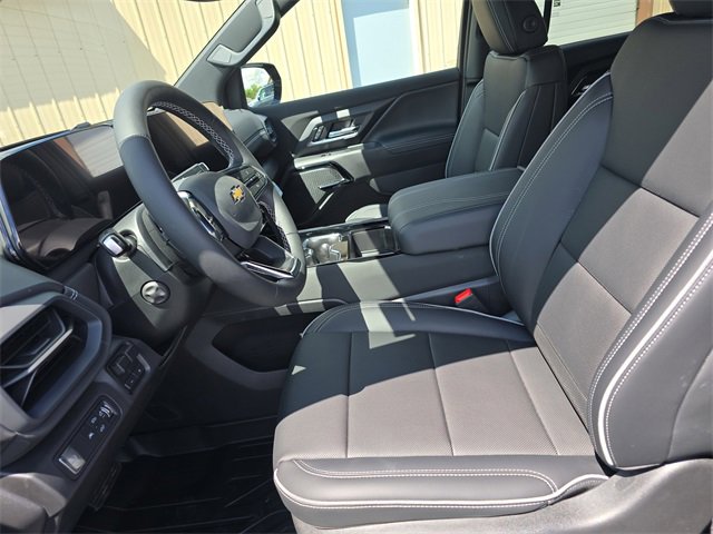 2025 Chevrolet Silverado EV LT photo 14