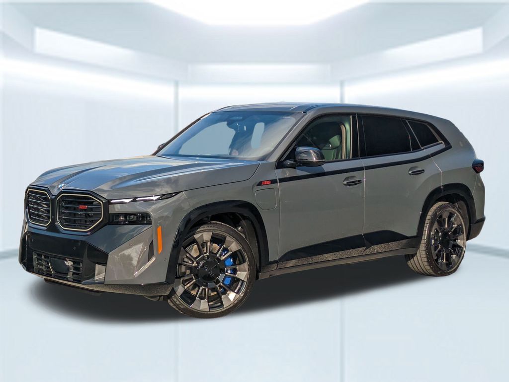 2026 BMW XM Base's photo