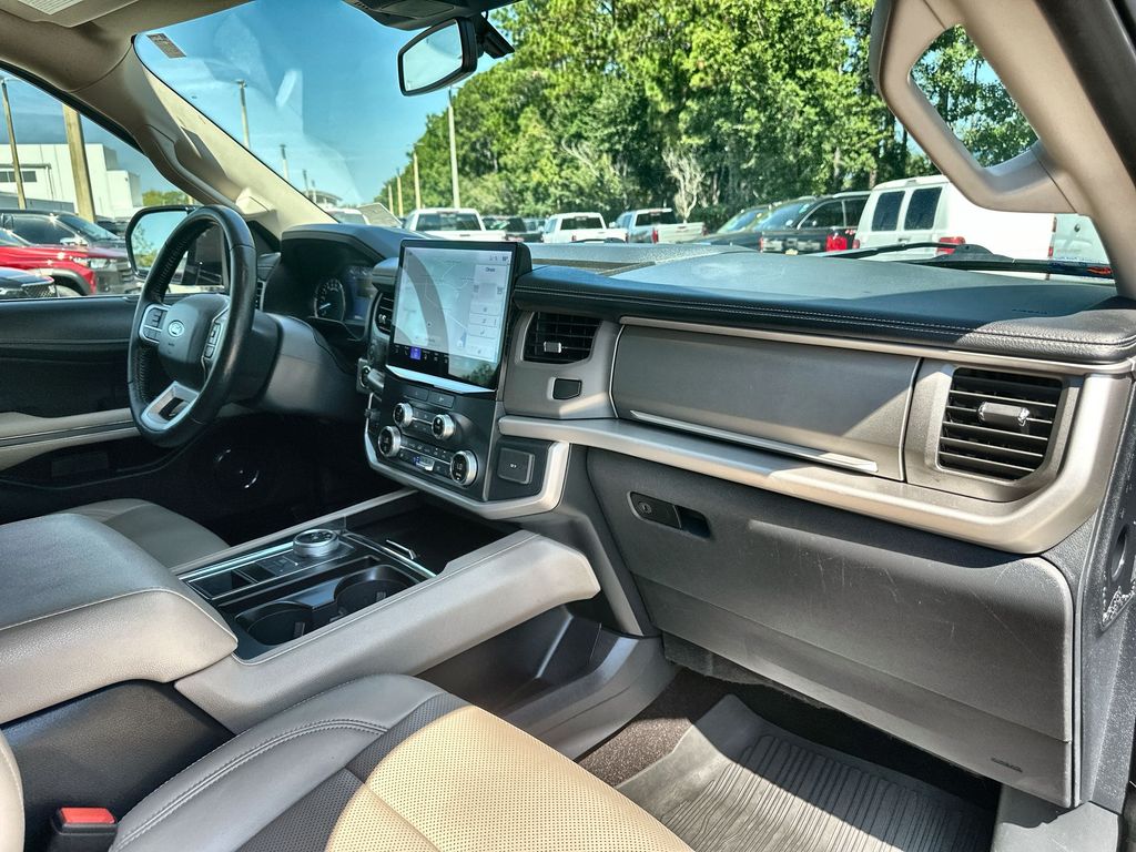 2022 Ford Expedition XLT MAX photo 27