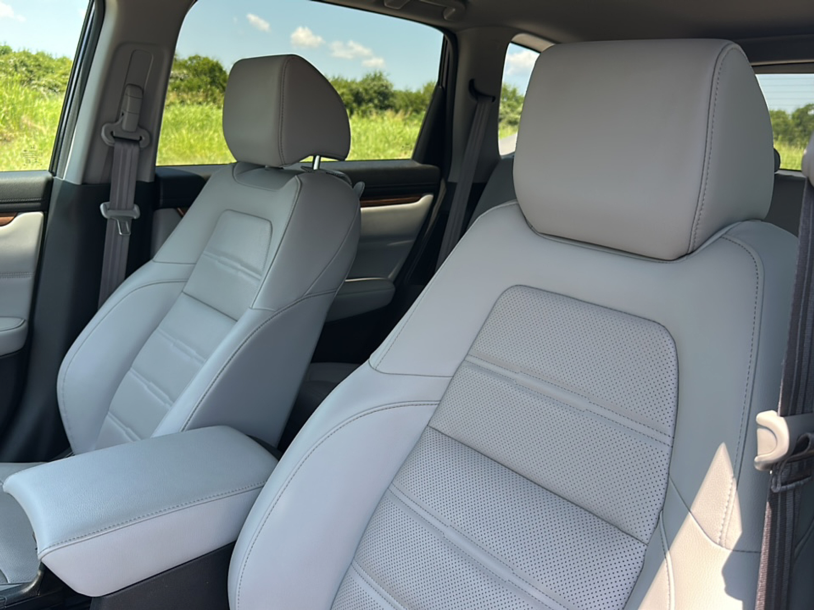 2020 Honda CR-V Hybrid EX-L photo 2